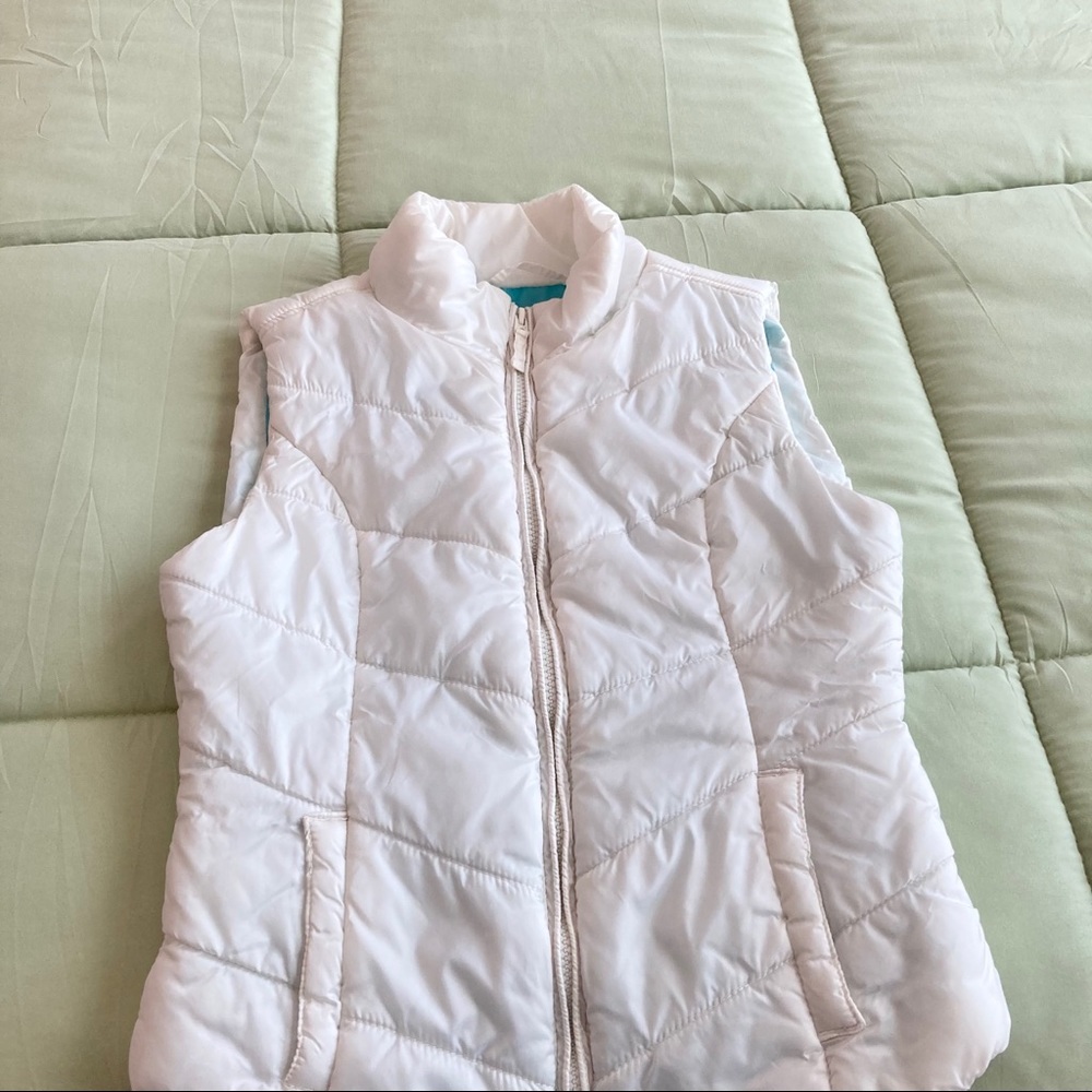 Light White Puffer Vest
